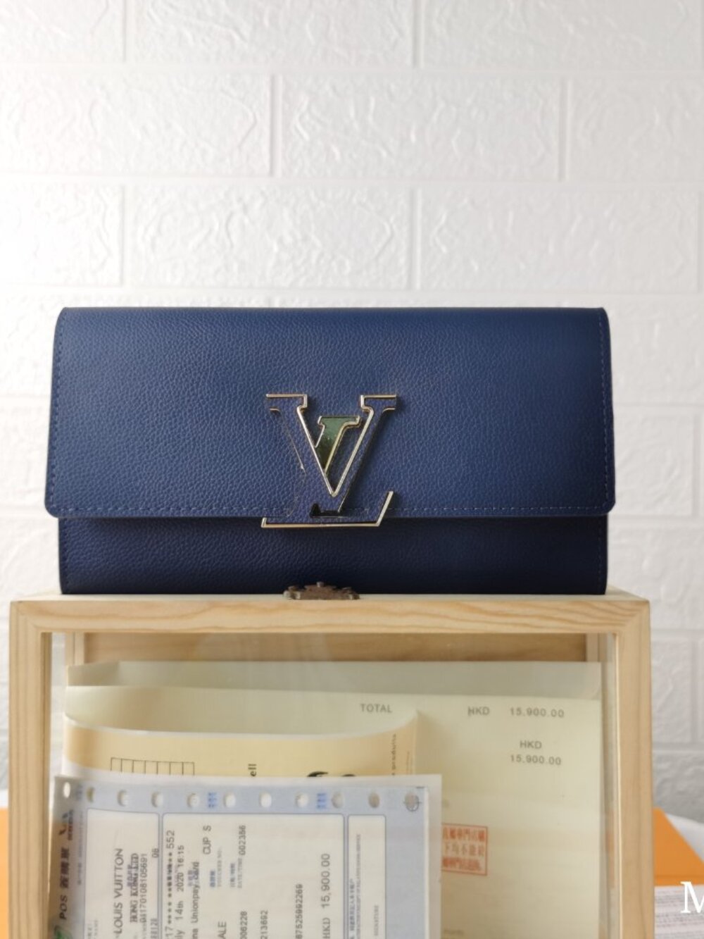 Louis Vuitton Capucines Wallet Taurillon Leather